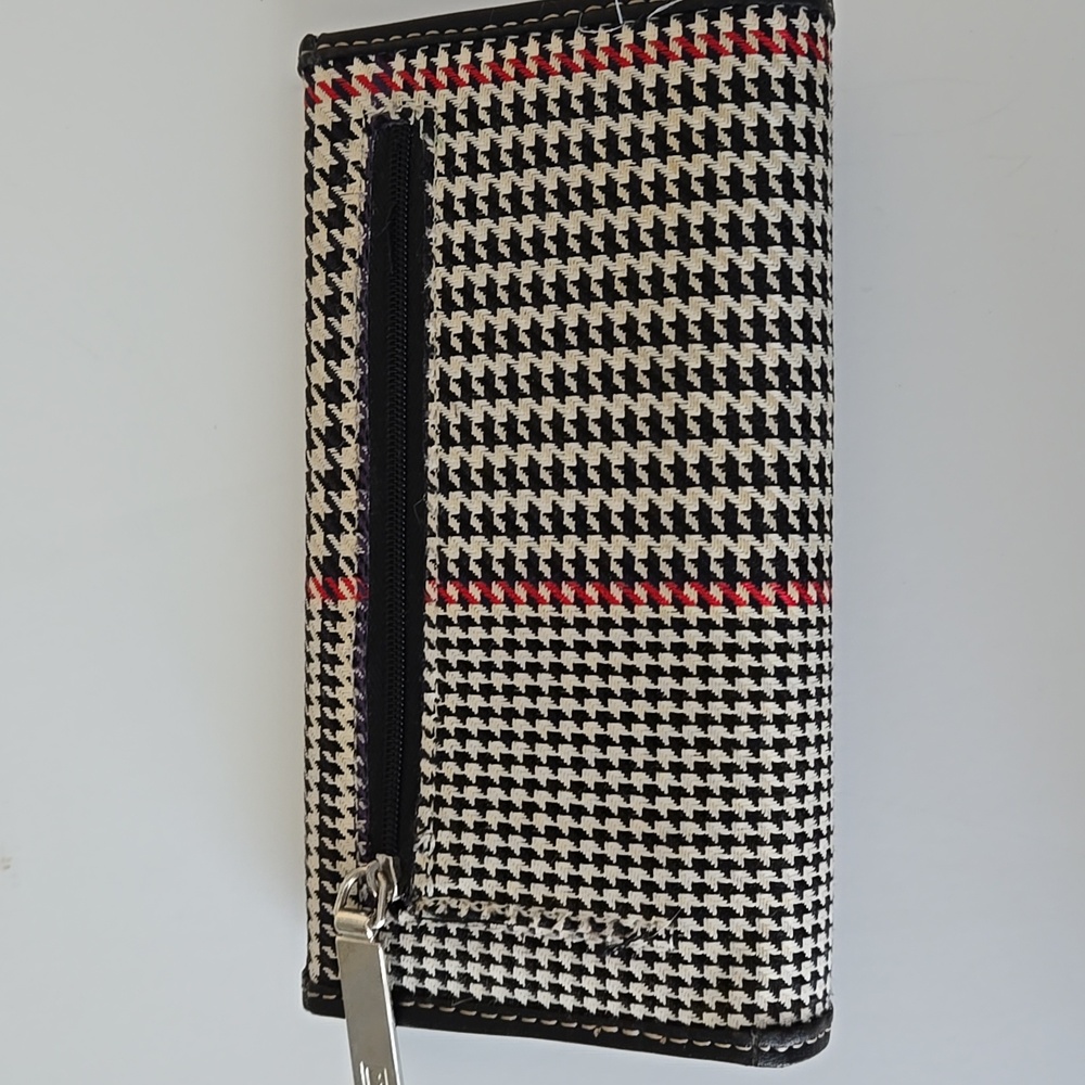 Chaps Houndstooth Wallet Medium Size - image 3